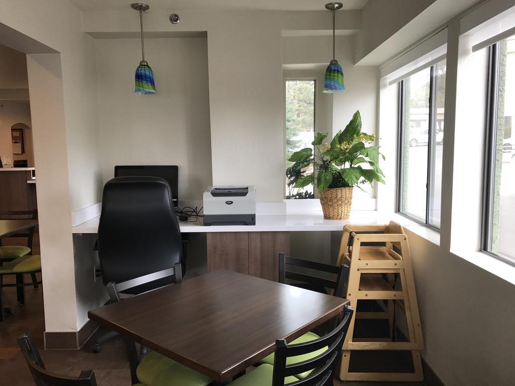 Days & By Wyndham East