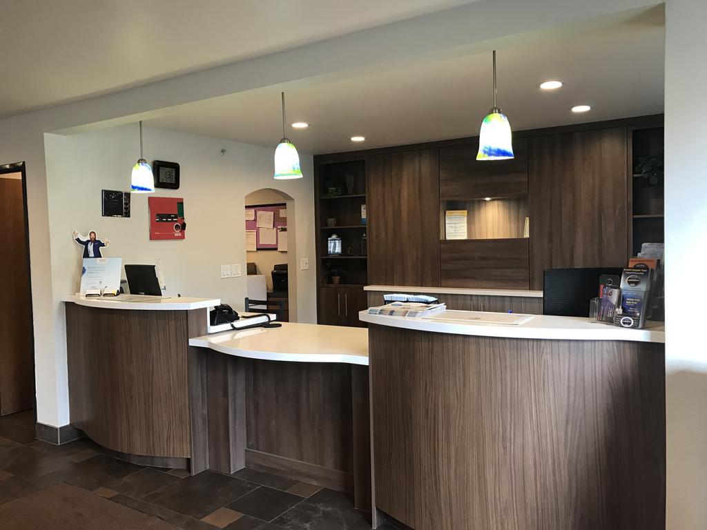 Days & By Wyndham East Hotel 3*