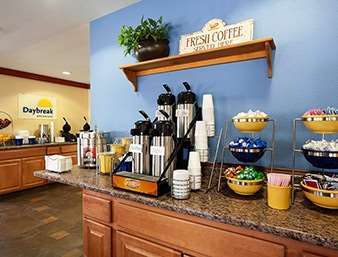 Days & By Wyndham East Hotel 3*