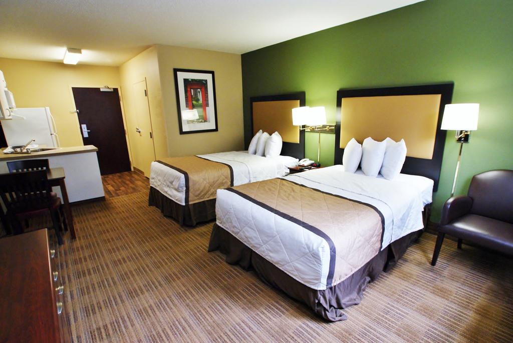 Extended America - - Airport Hotel