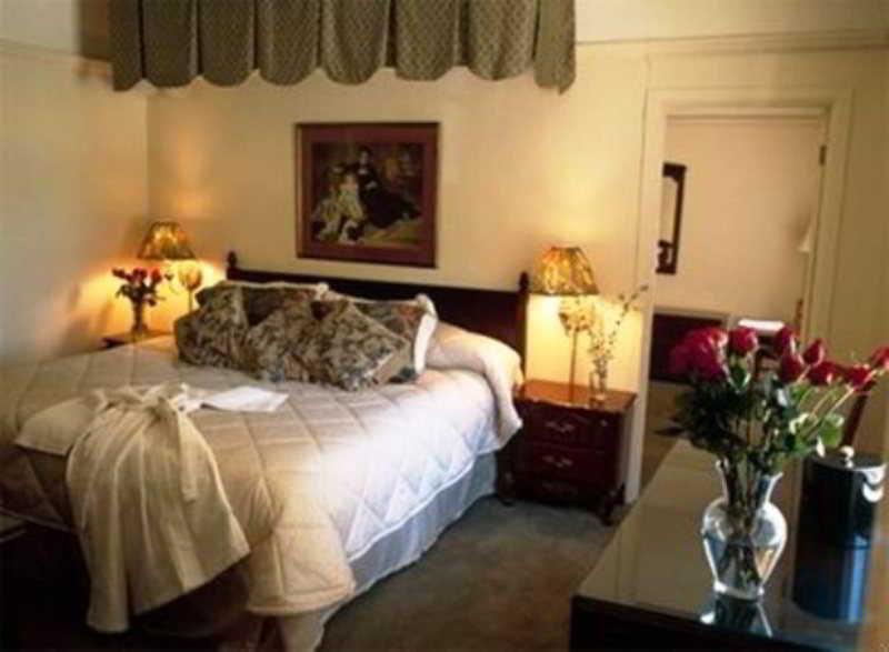 San Carlos (adults Only)