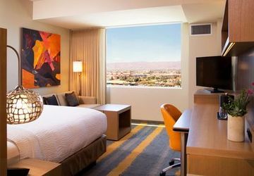 Courtyard By Marriott Downtown 3*