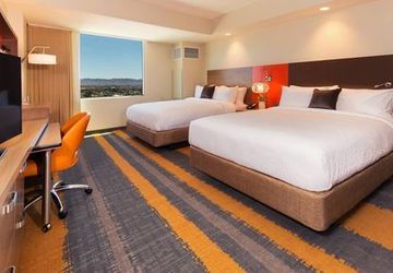 Courtyard By Marriott Downtown Phoenix