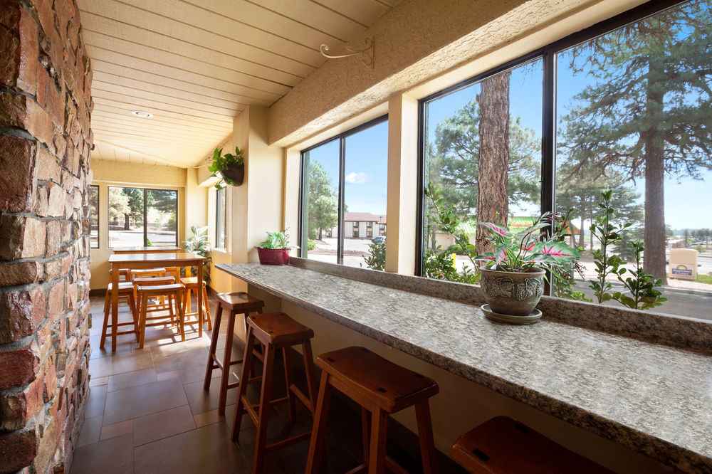 Hotel Days & By Wyndham East 3*