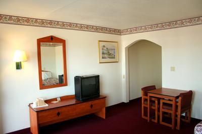Days By Wyndham Airport - Hotel 2*