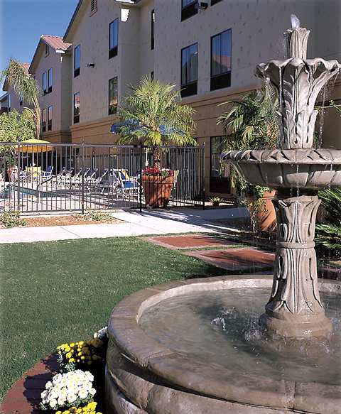 Hotel Hampton & Mall Tucson