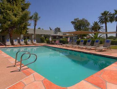 Days By Wyndham Glendale Area 2*