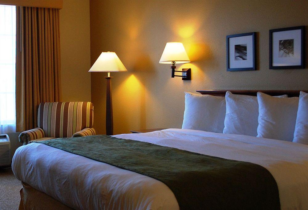 Country & By Radisson, Mesa, Az 3*