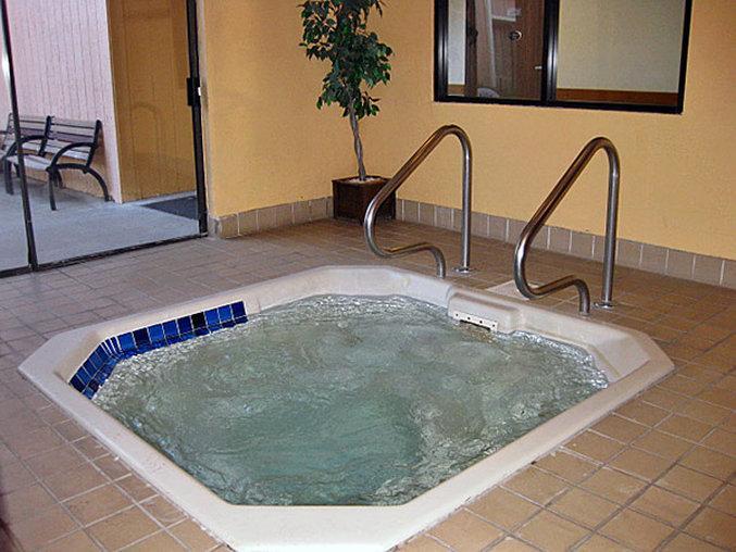 Comfort & Pinetop Show Hotel 2*