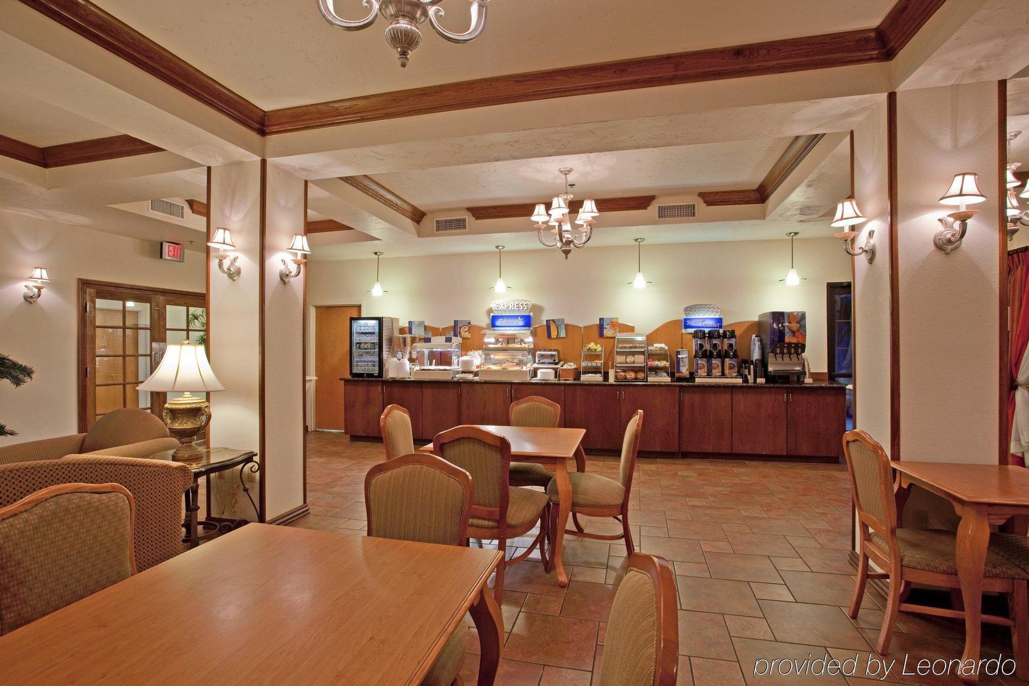 Express By Ihg Hotel 3*