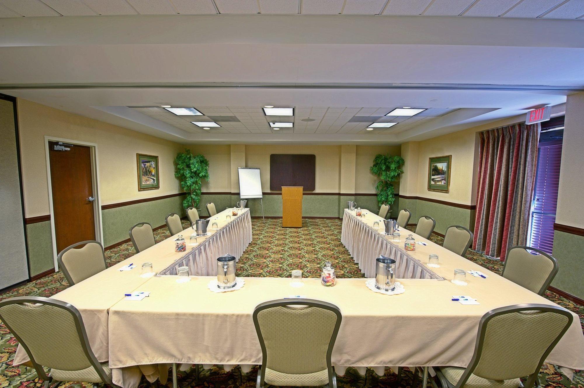 Express & By Ihg 2* Tempe