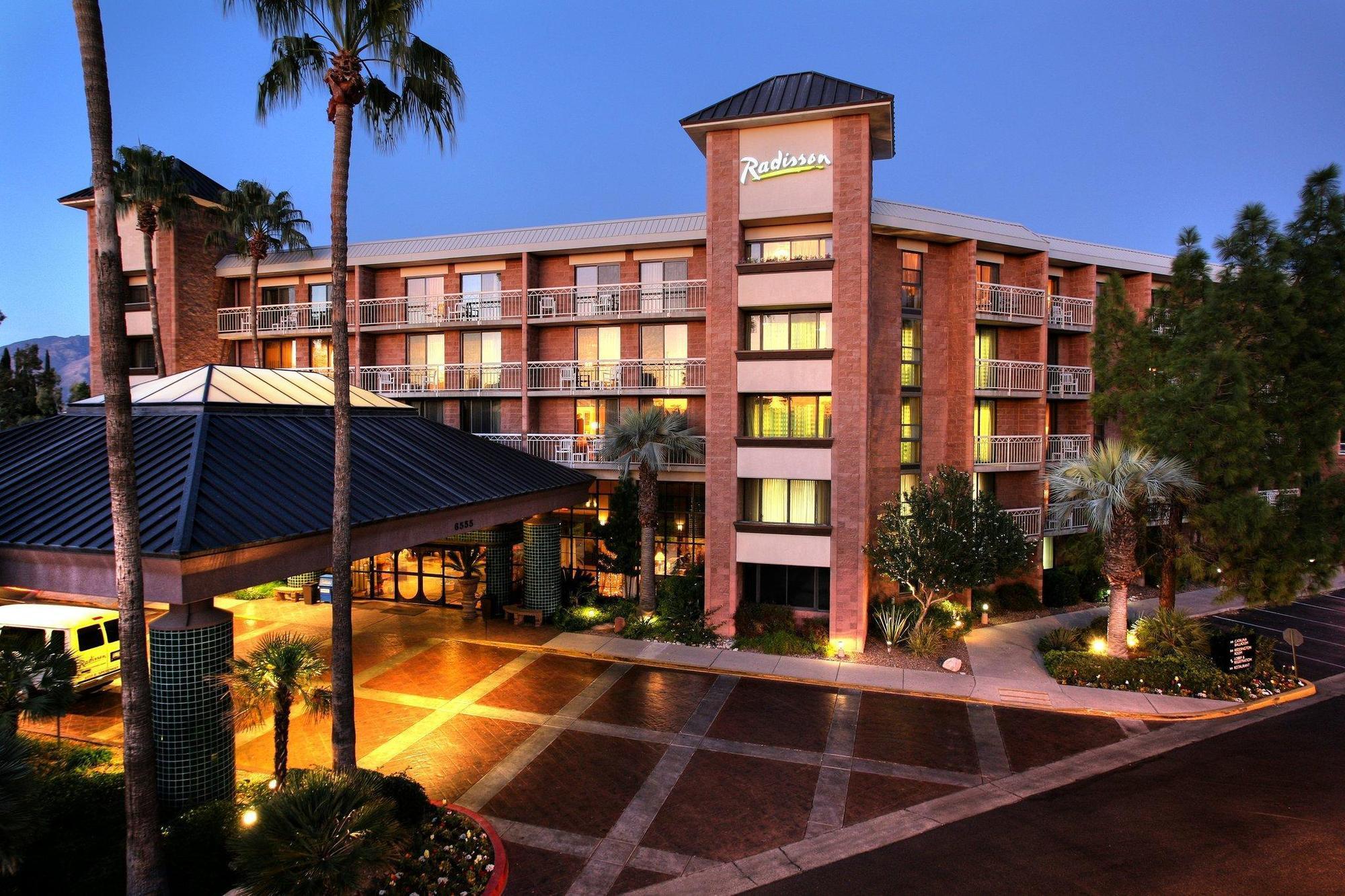 Embassy By Hilton East Hotel 4*