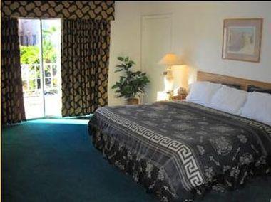 Americana Hotel 4*