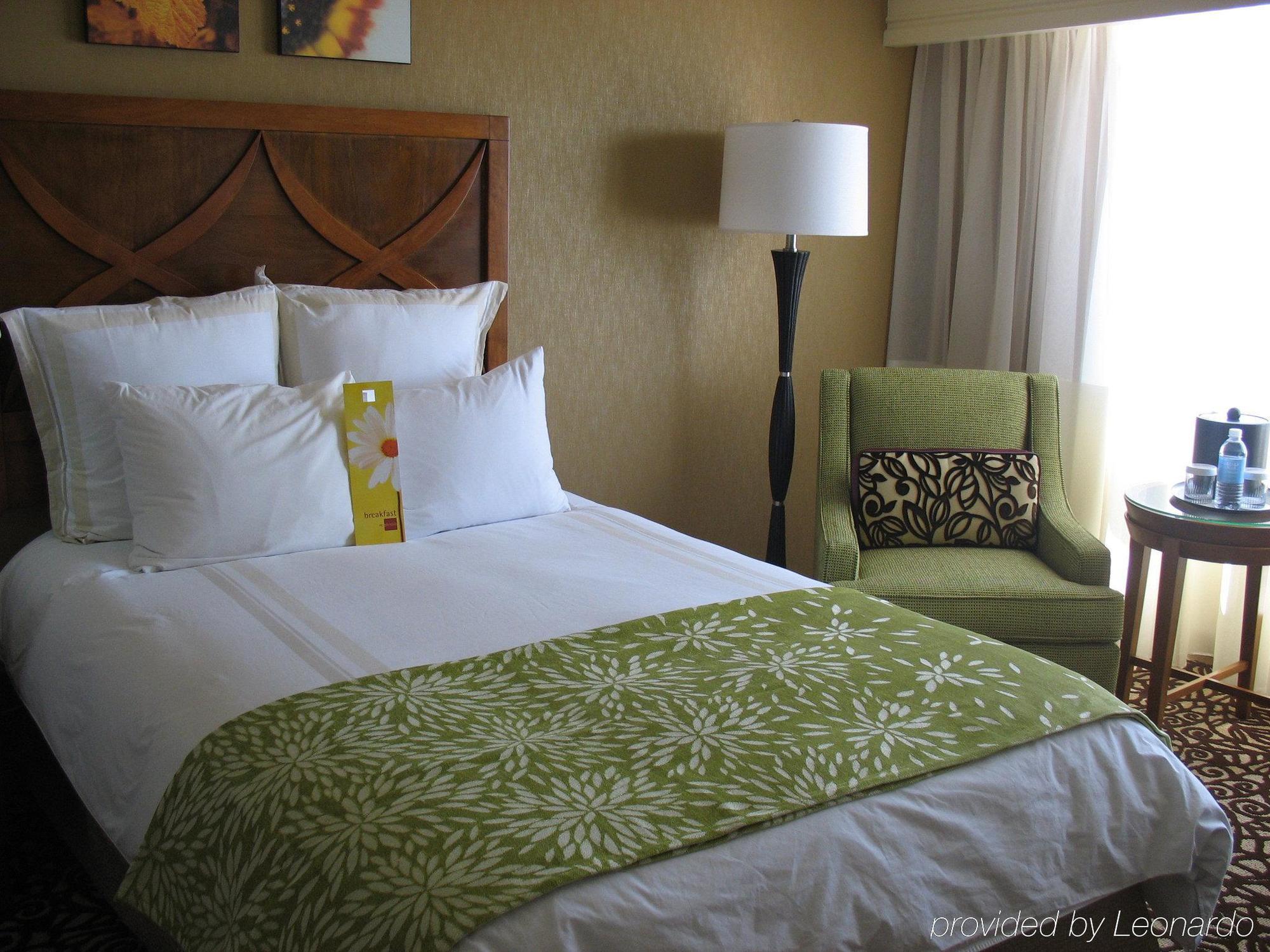 Delta By Marriott Phoenix Hotel 3*