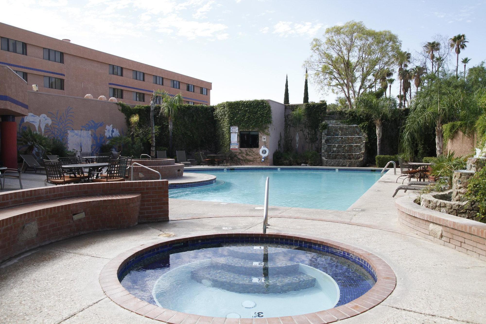 Hotel Ramada By Wyndham Viscount East