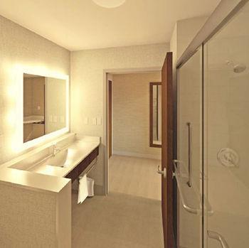 Express & By Ihg Hotel 3*