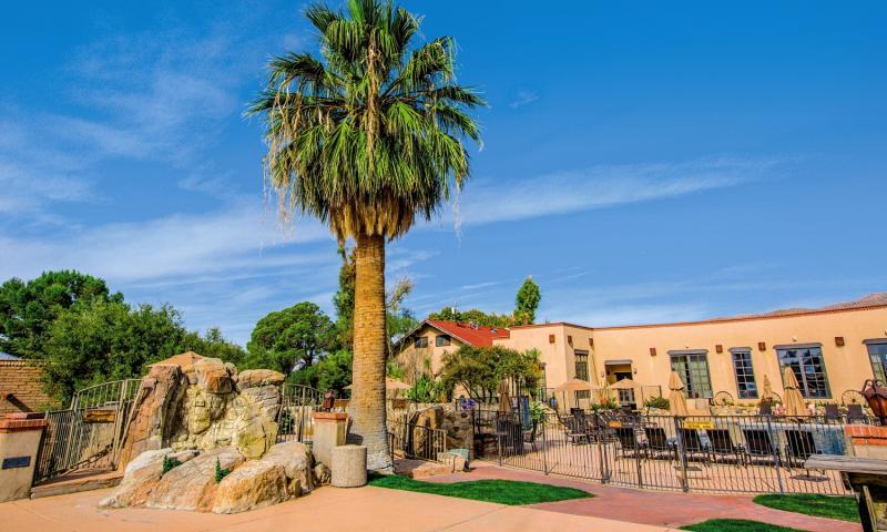 Lodge Tanque Guest Ranch *