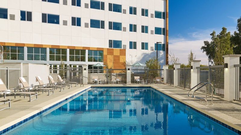 Hotel Element Fashion Center 3*