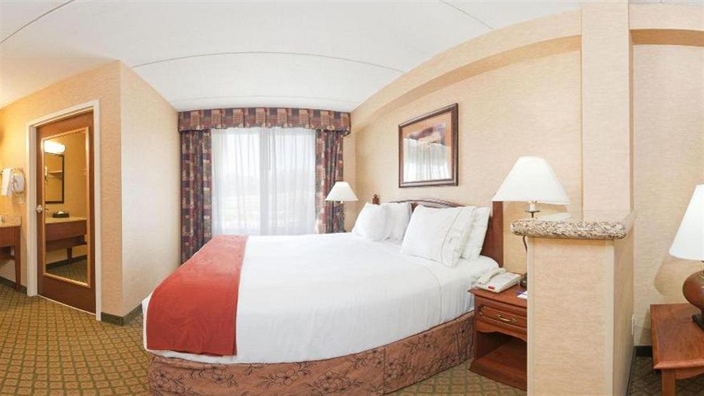Express & By Ihg Tempe