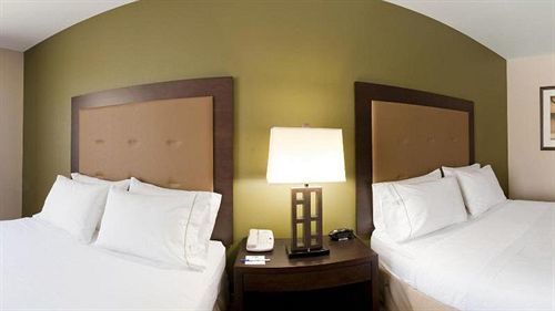 Express & Phoenix Dist By Ihg 3* Glendale