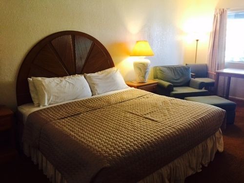 Timberlodge Inn *