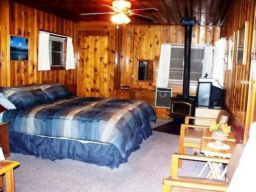 Hidden Rest Cabins Lodge
