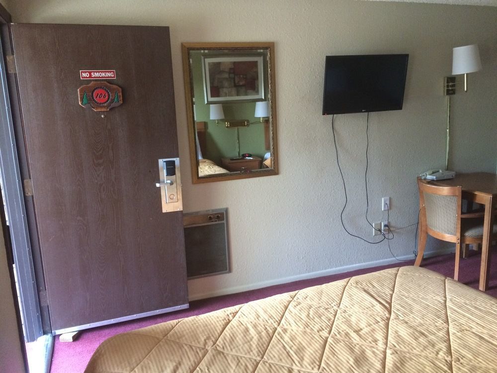 Motel In The Pines Munds Park
