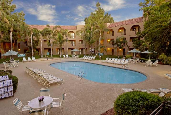 Hotel Embassy By Hilton Phoenix