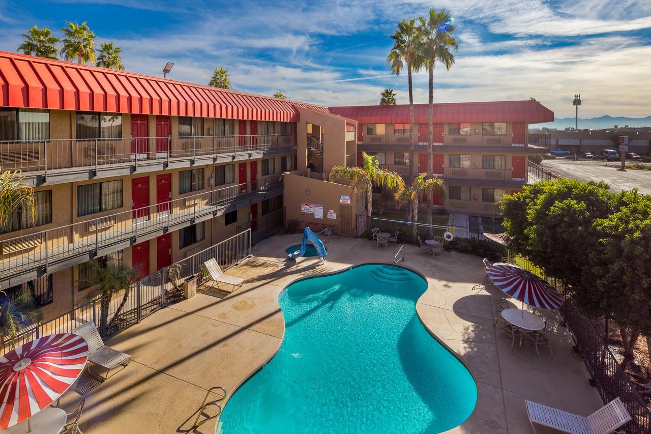 Motel Travelers - Phoenix