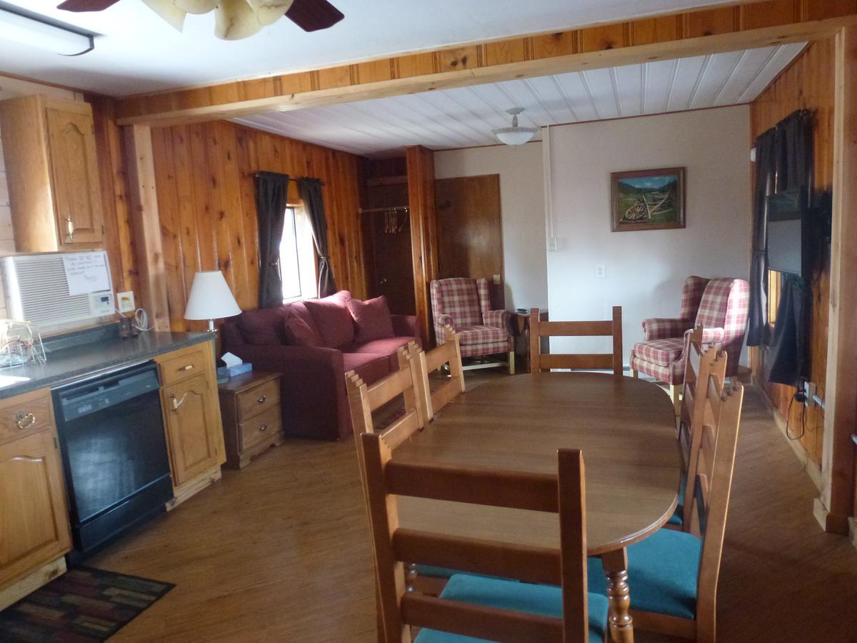 Double B Lodge