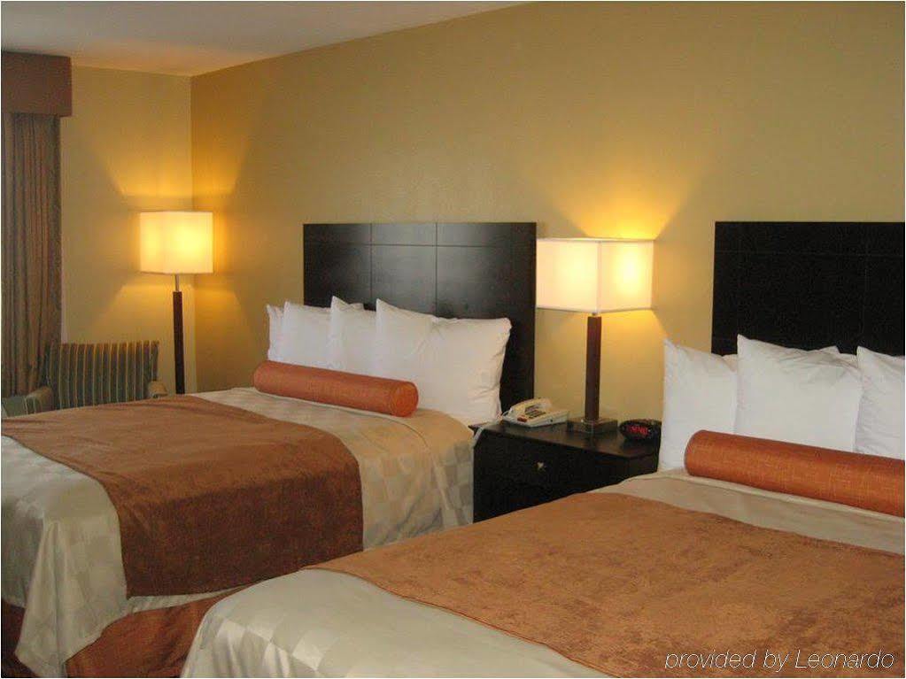 Western Gold Poppy Hotel