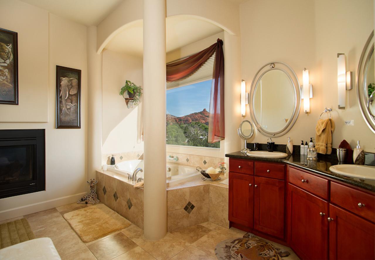 Cathedral Hideaway Llc * Sedona