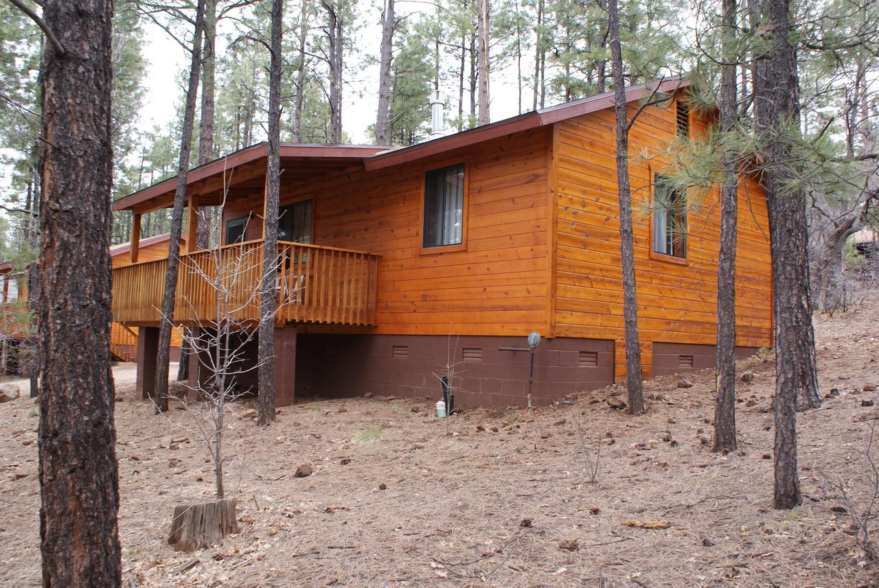 Lodge Whispering Pines *