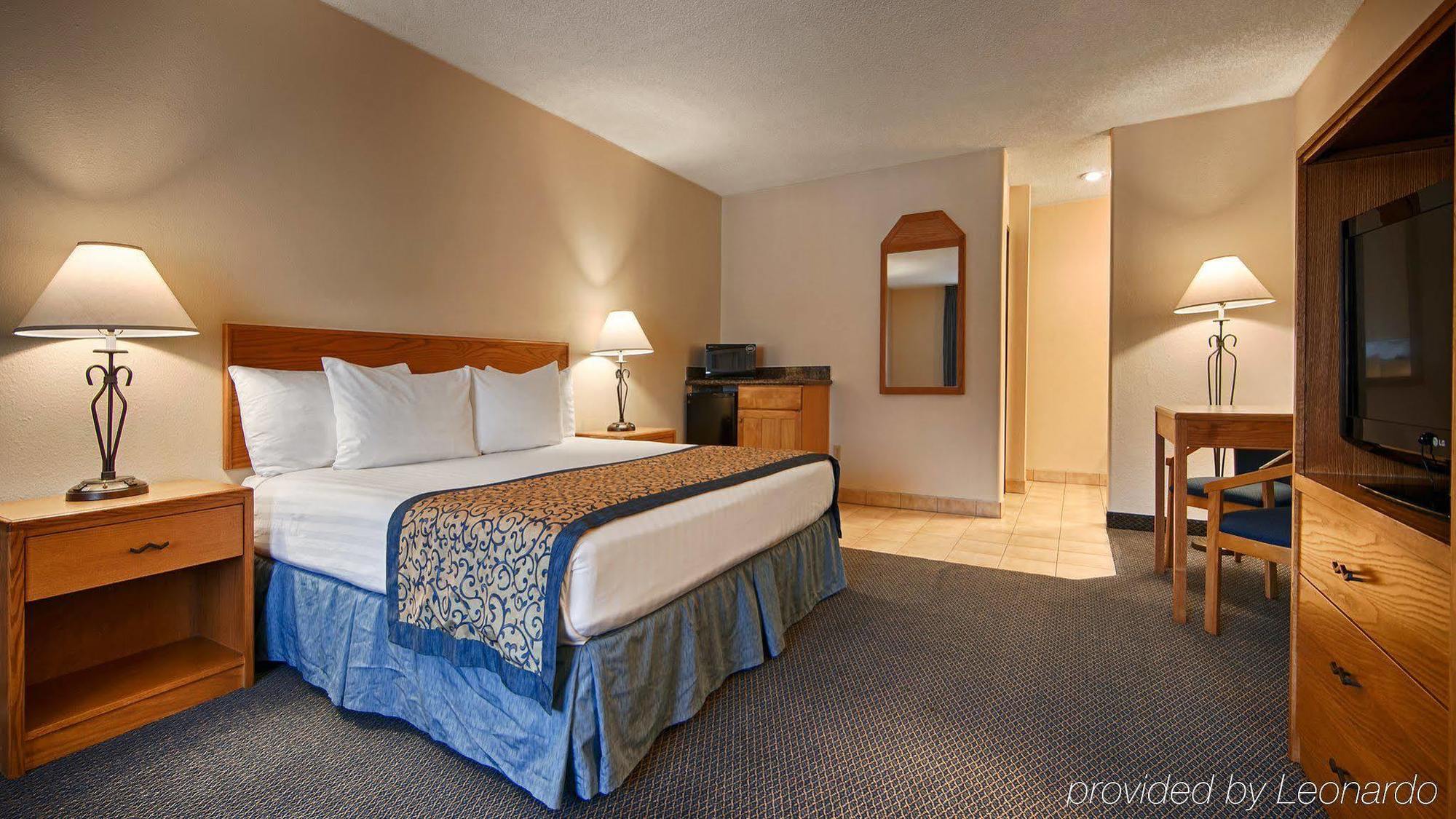 Western Paint Pony Hotel 2*