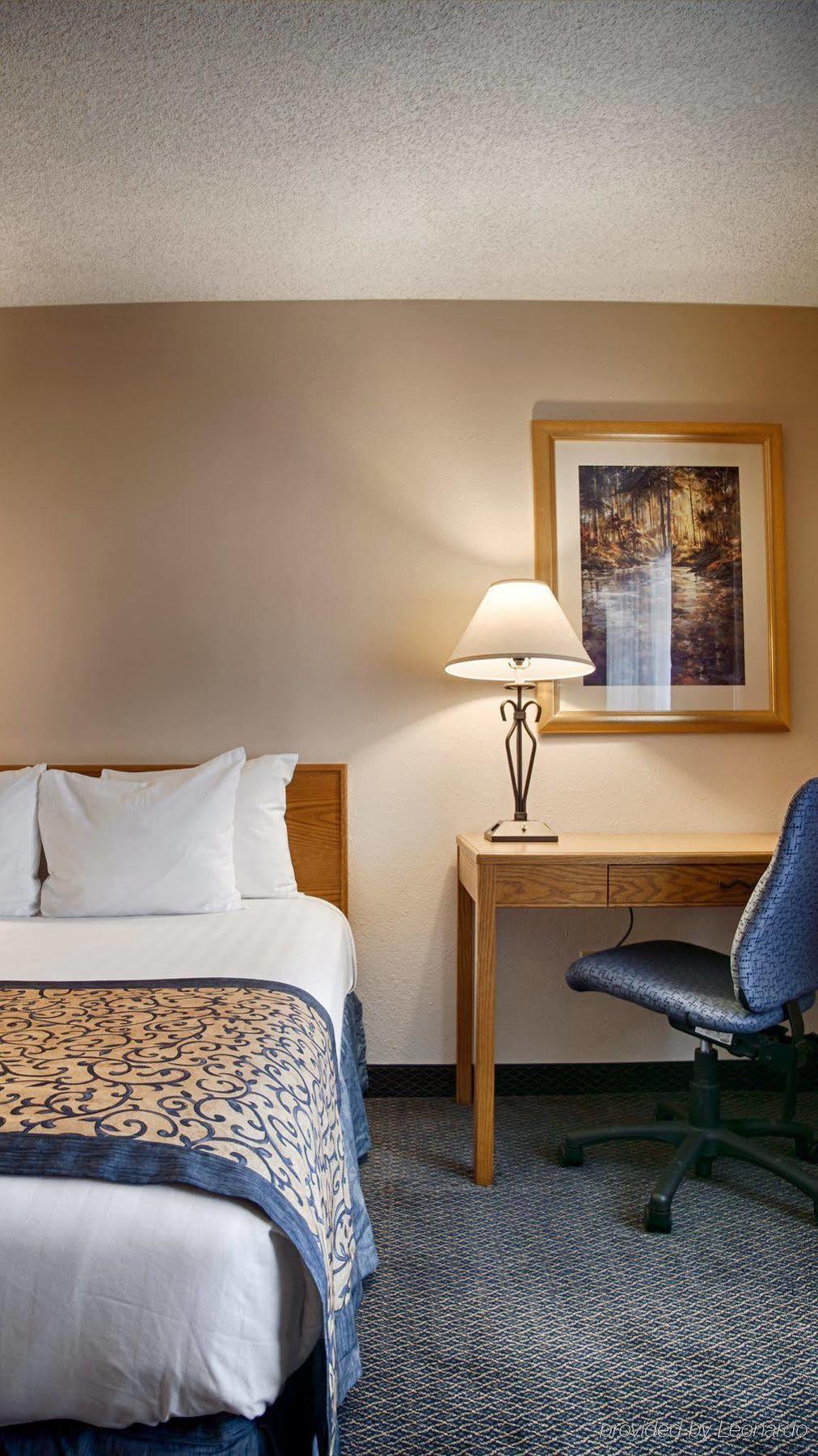 Western Paint Pony Hotel