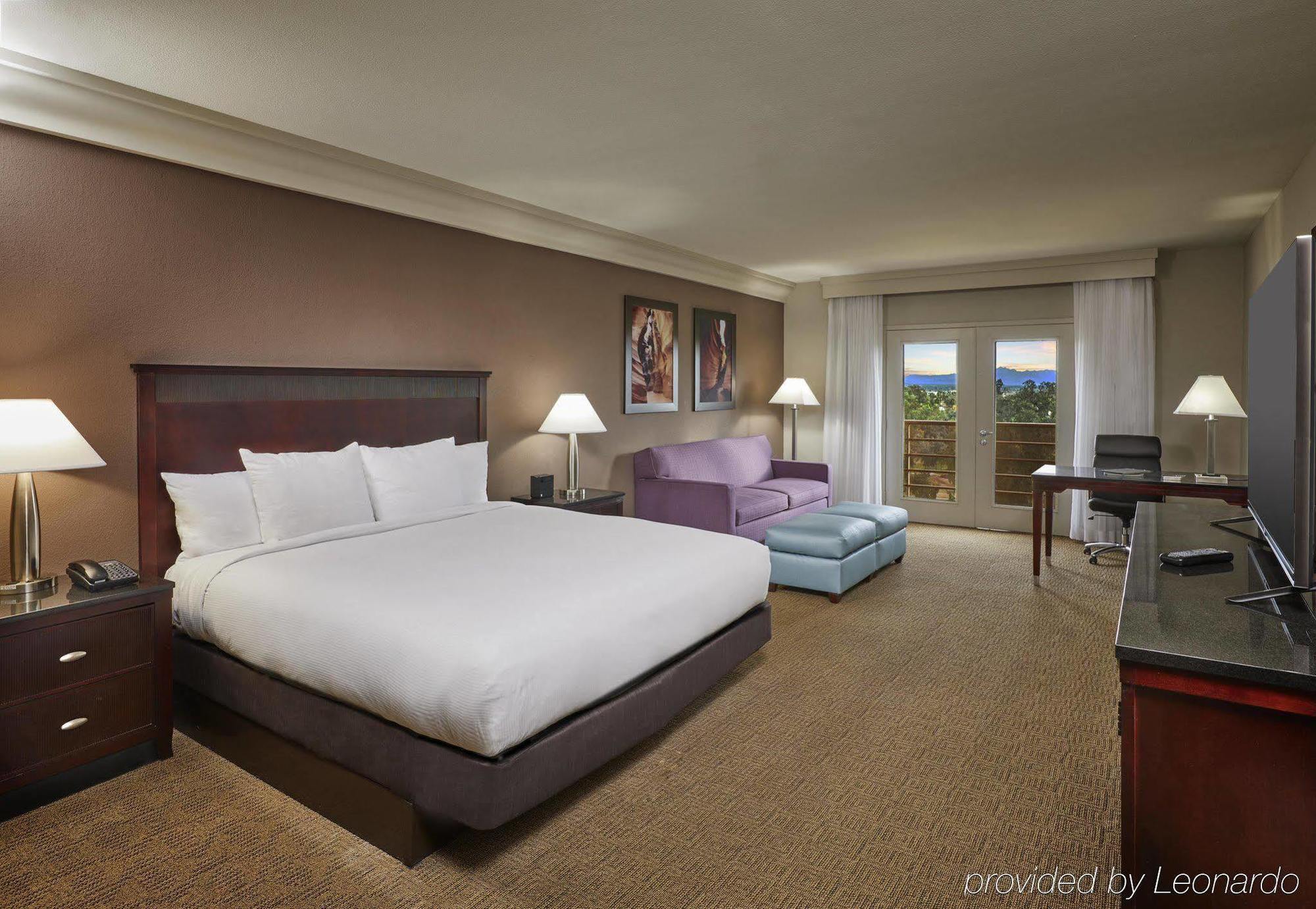 Doubletree By Hilton Phoenix 4*