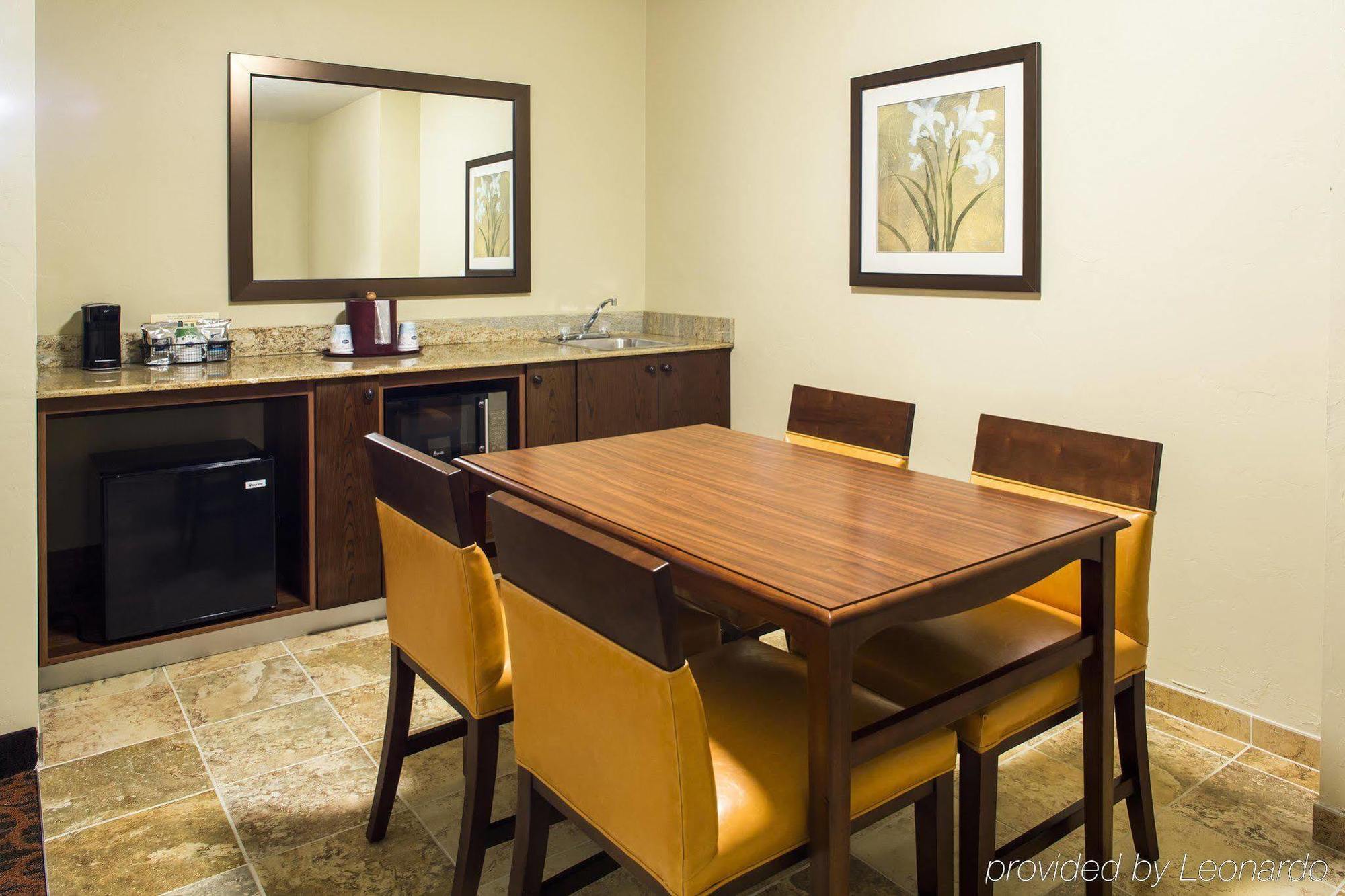 Hampton & Mall Hotel Tucson
