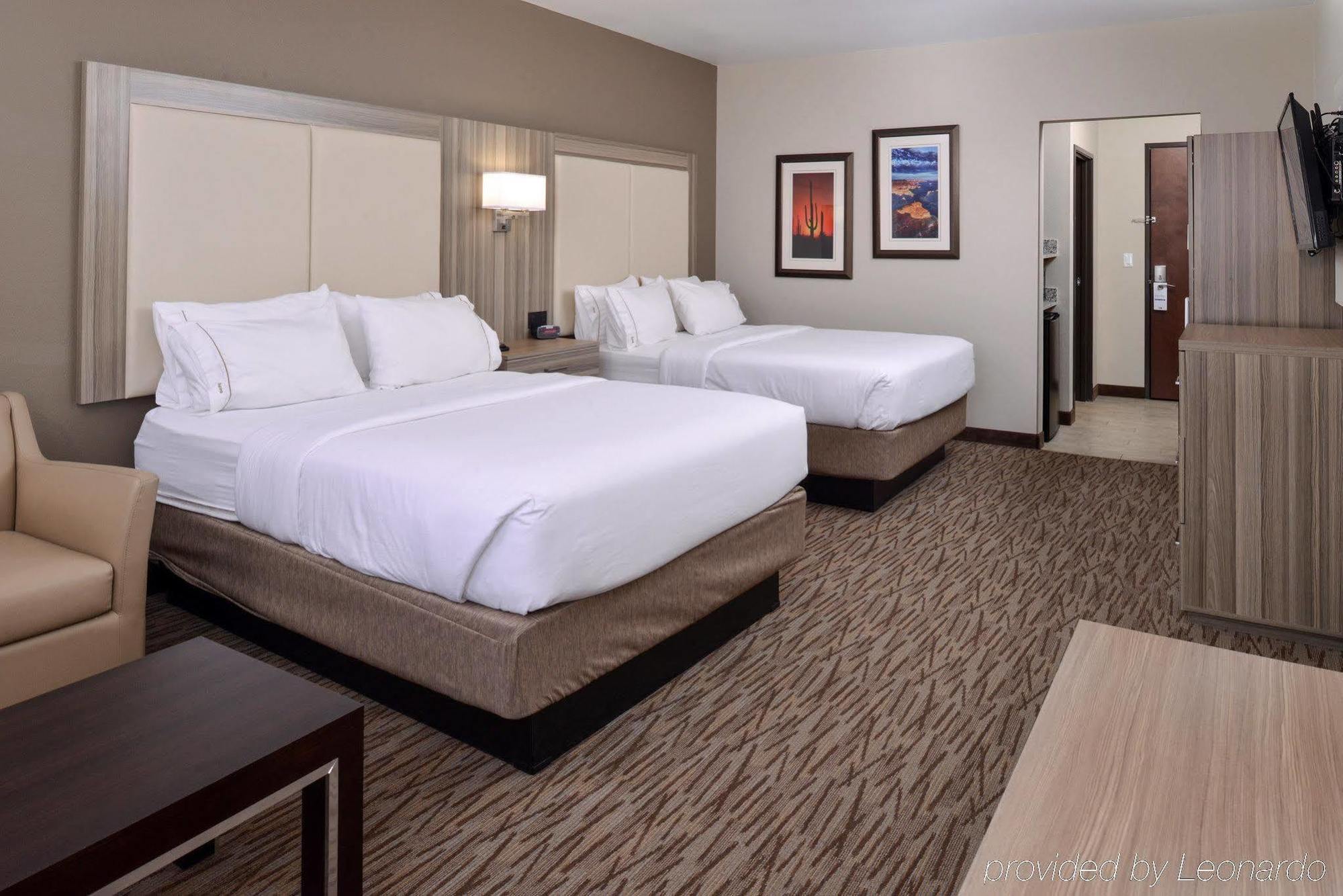 Hotel Express & By Ihg Williams