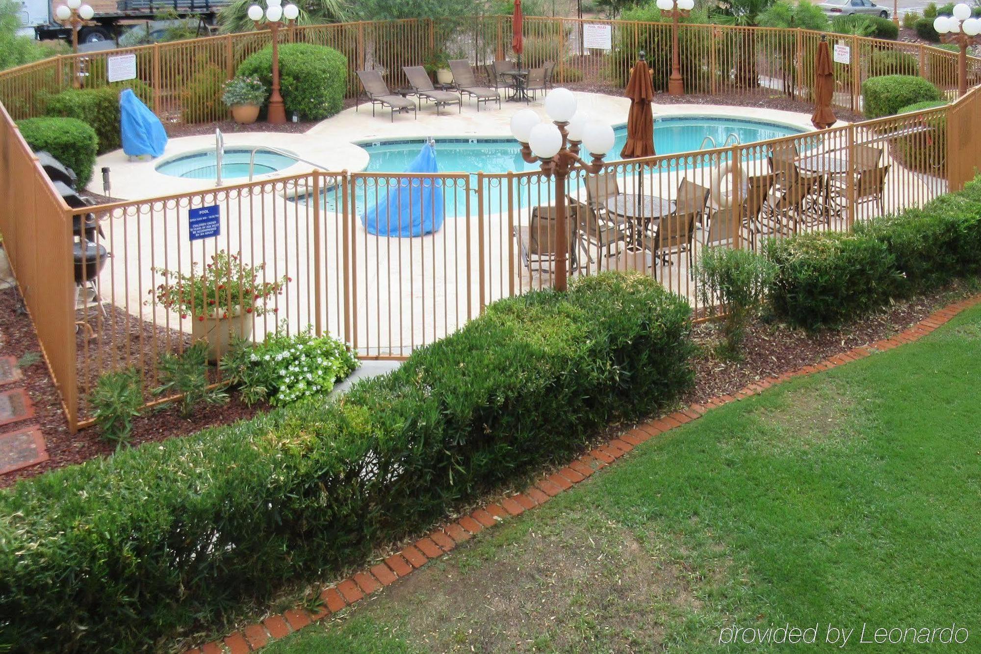 Quality I-10 Hotel