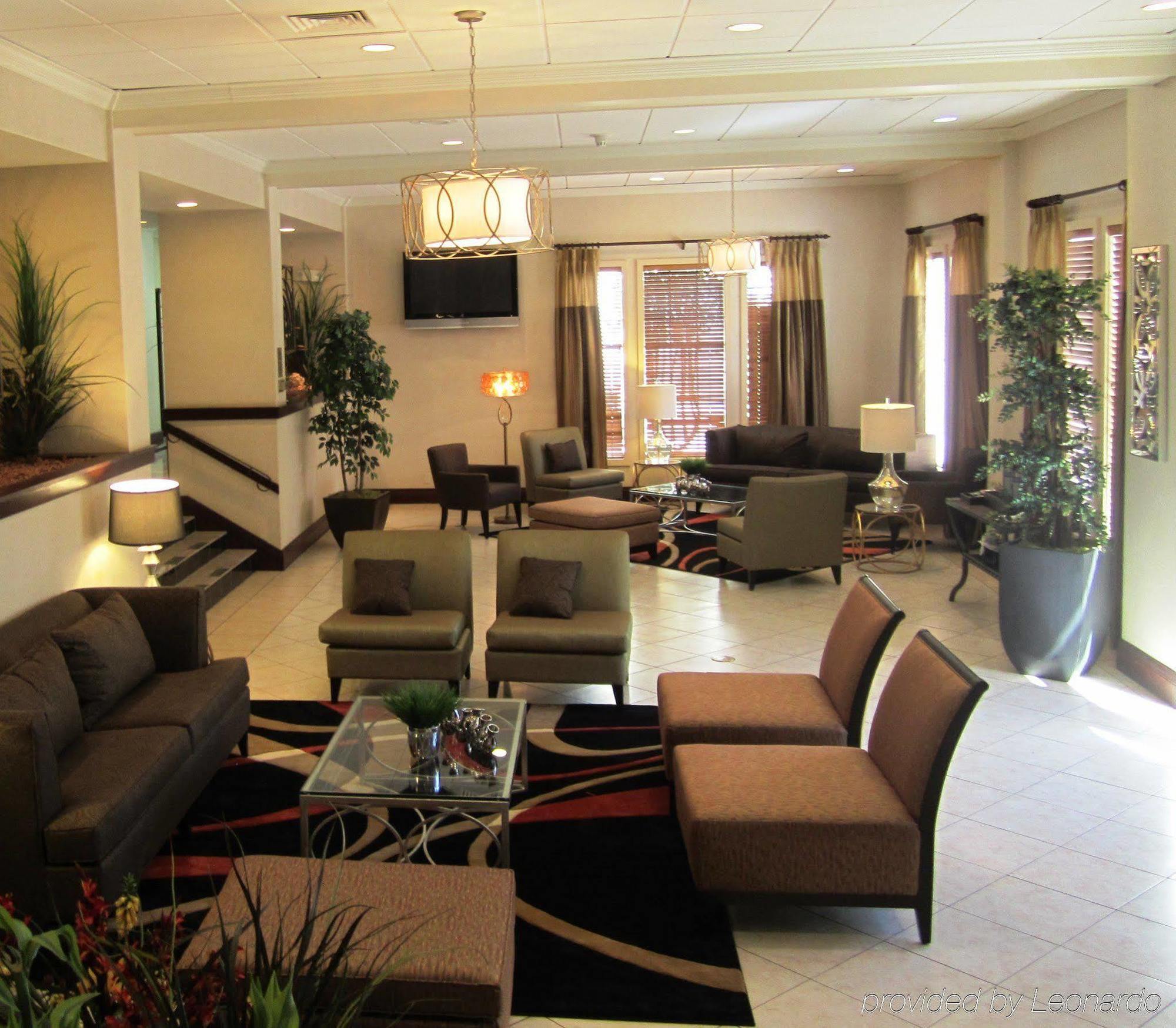 Wyndham Airport & Conference Center Hotel