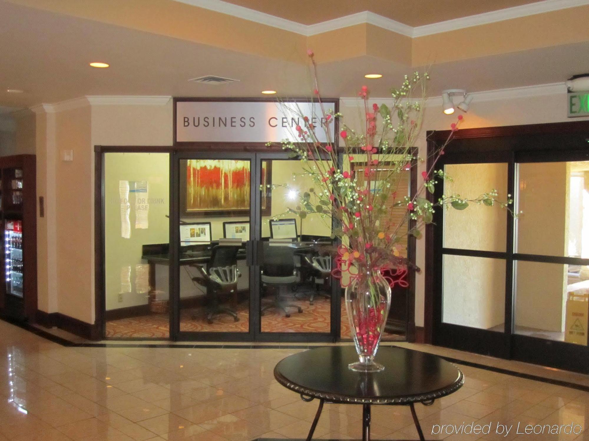 Hotel Wyndham Airport & Conference Center