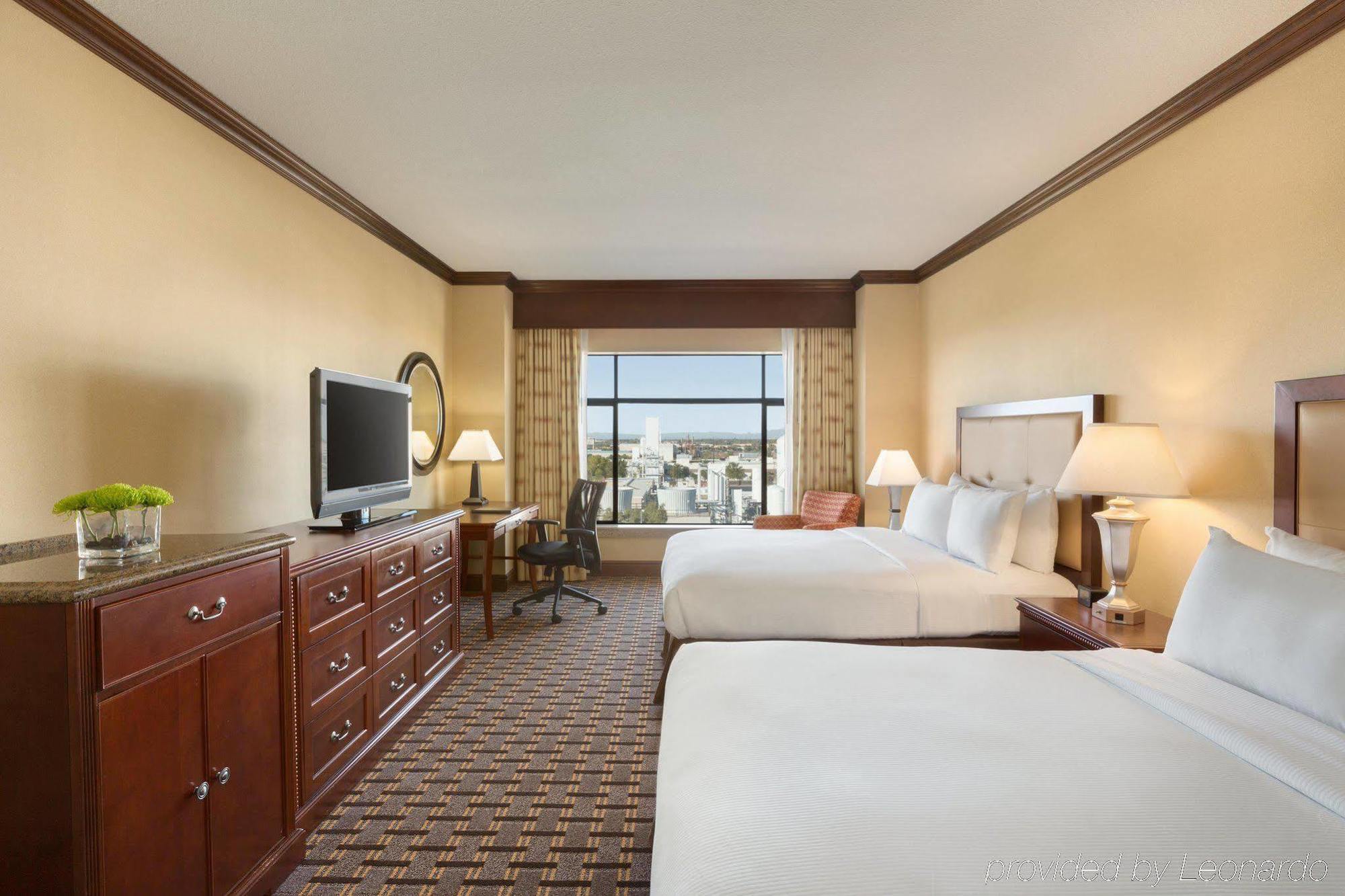 Hotel Hilton Phoenix 4*