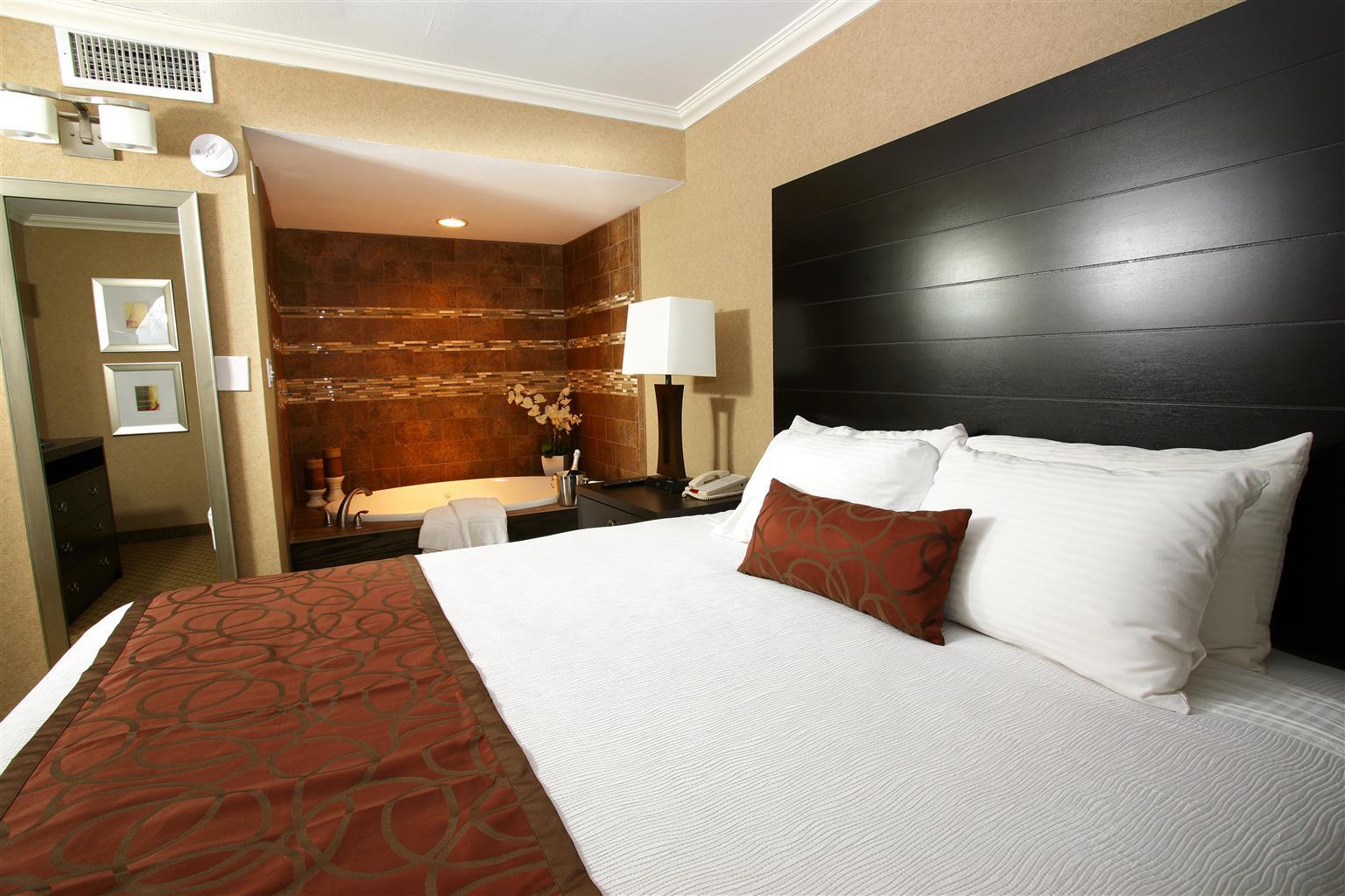 Western Mall & Hotel