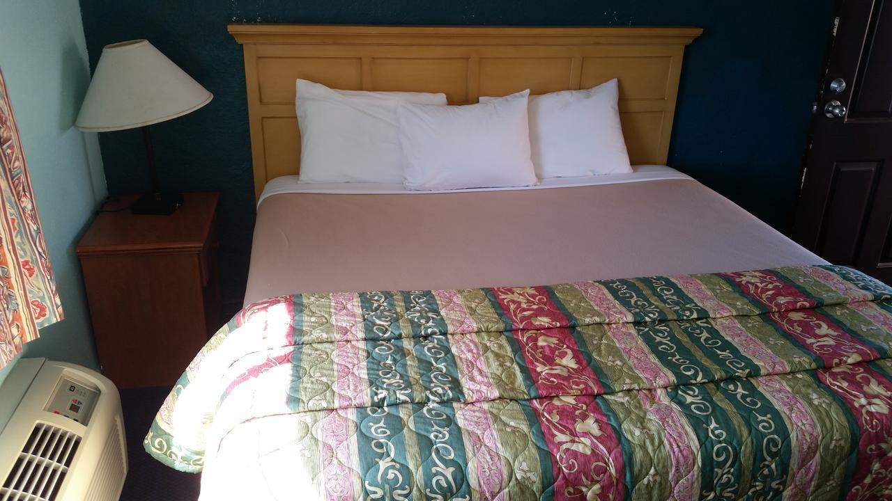 El Rancho Hotel Globe