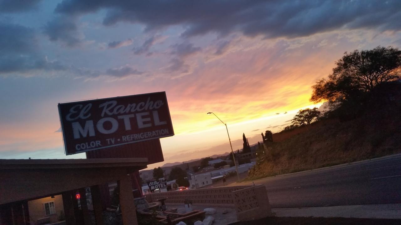 El Rancho Hotel 2*