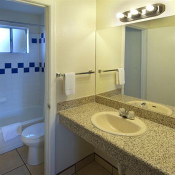 American Executive Hotel 3*