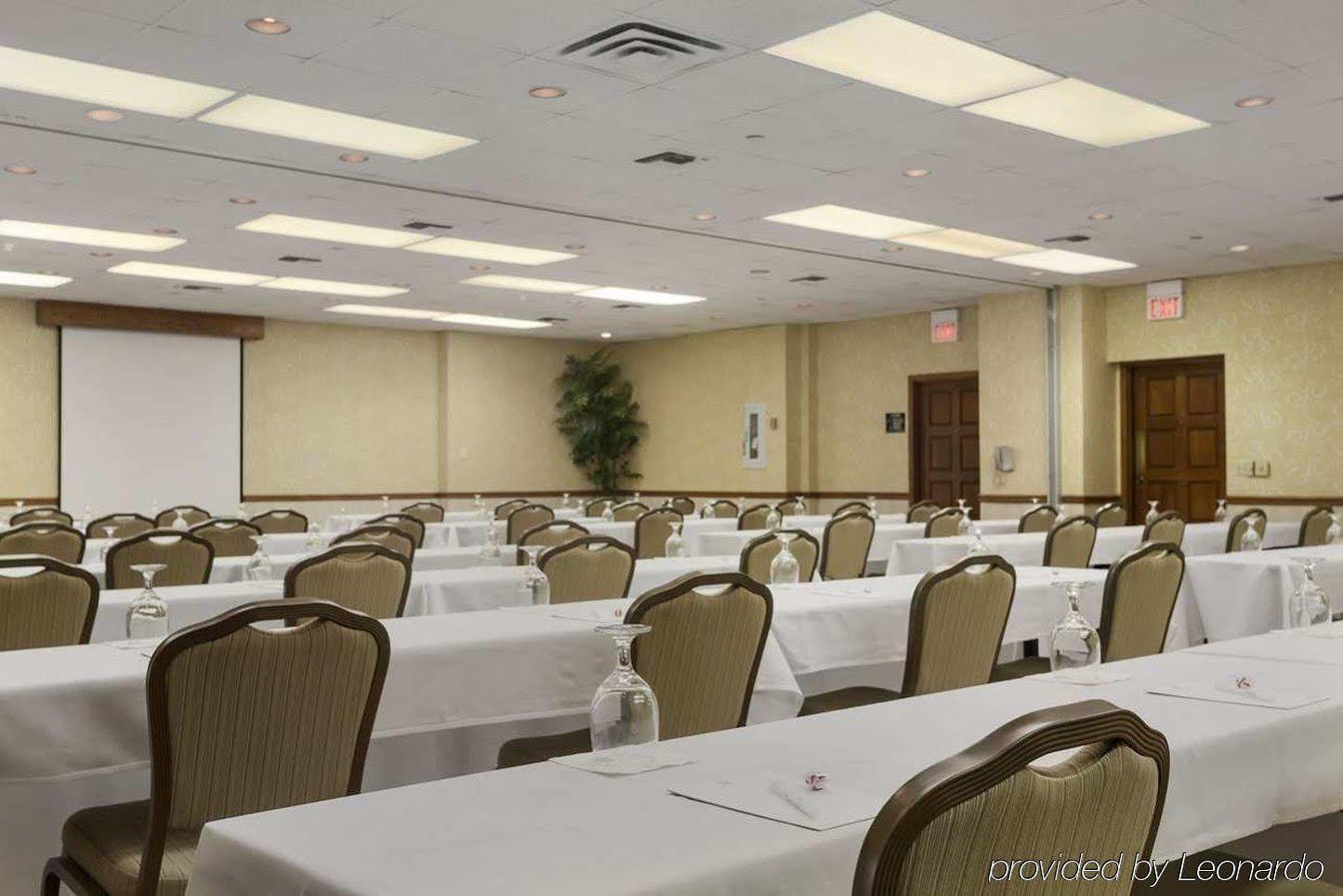 6 Phoenix, Az - Sky Harbor Hotel 4*