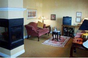 Inn Maricopa Manor
