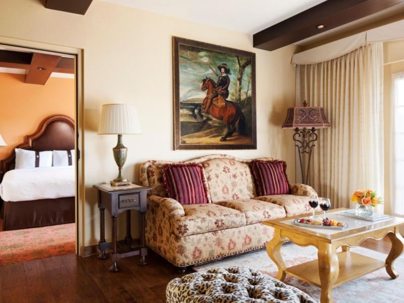 Hotel And Airport North By Ihg 3*