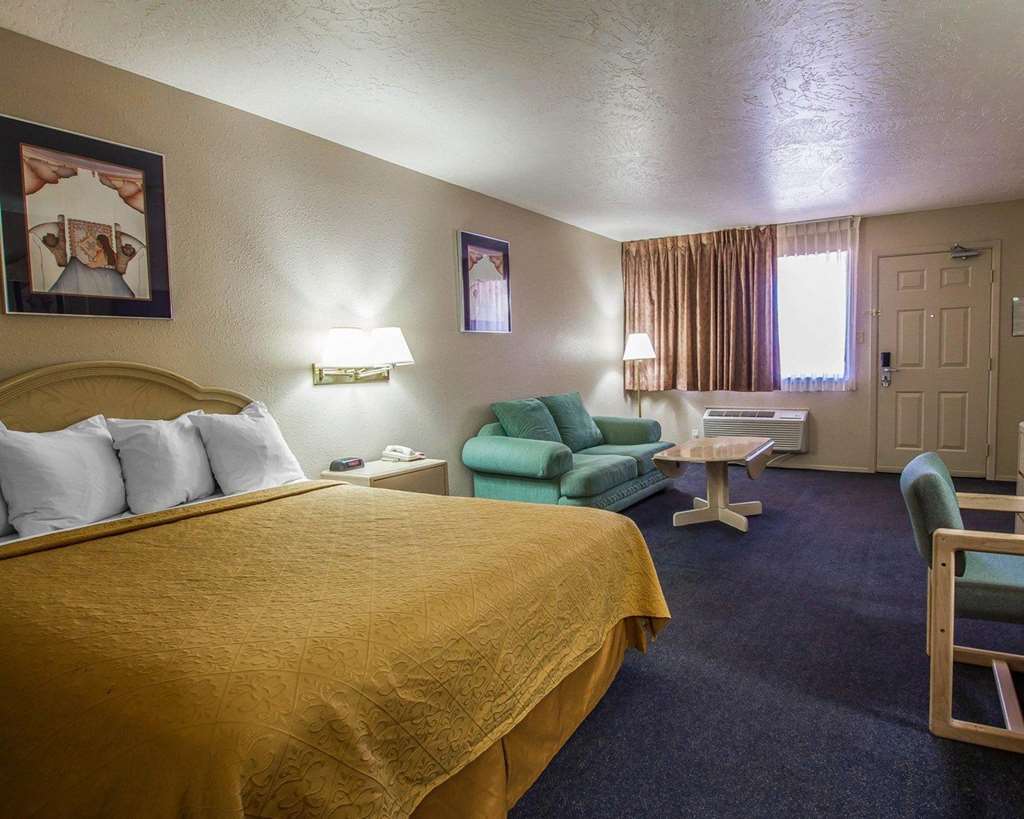 Hotel Lux